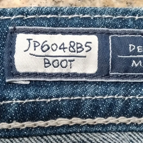 Miss Me Women's Blue Boot Cut Jeans with Raw Hem Size 29 - Picture 5 of 16